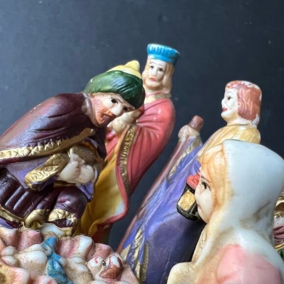 Vintage International Bazaar Ceramic Nativity Set #44156224WG - Picture 4 of 13